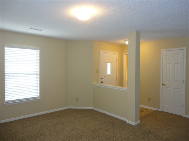 Building Photo - 10798 Cyrus Dr