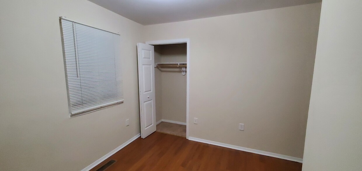 Building Photo - 815 Sledgehammer Dr