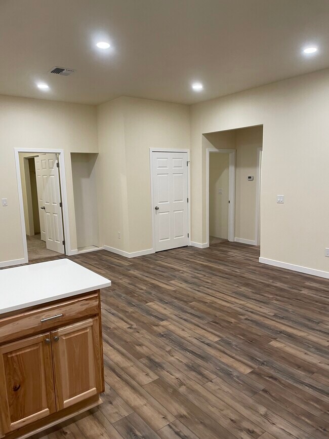 1205 SW Isham St Unit A, Grants Pass, OR 97526 Apartments in Grants