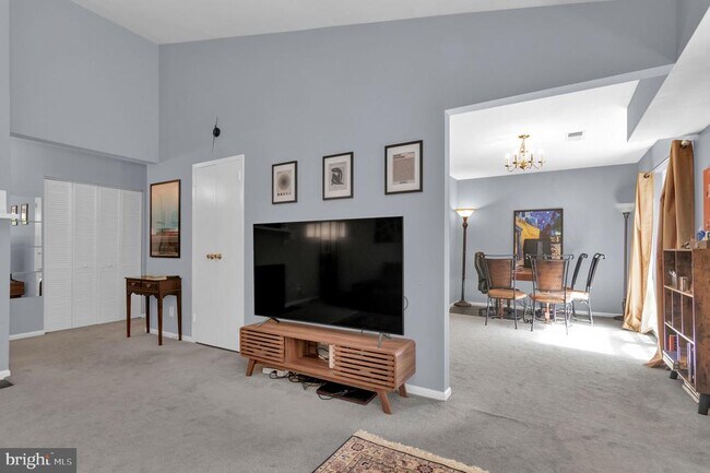 Building Photo - 11815 Breton Ct