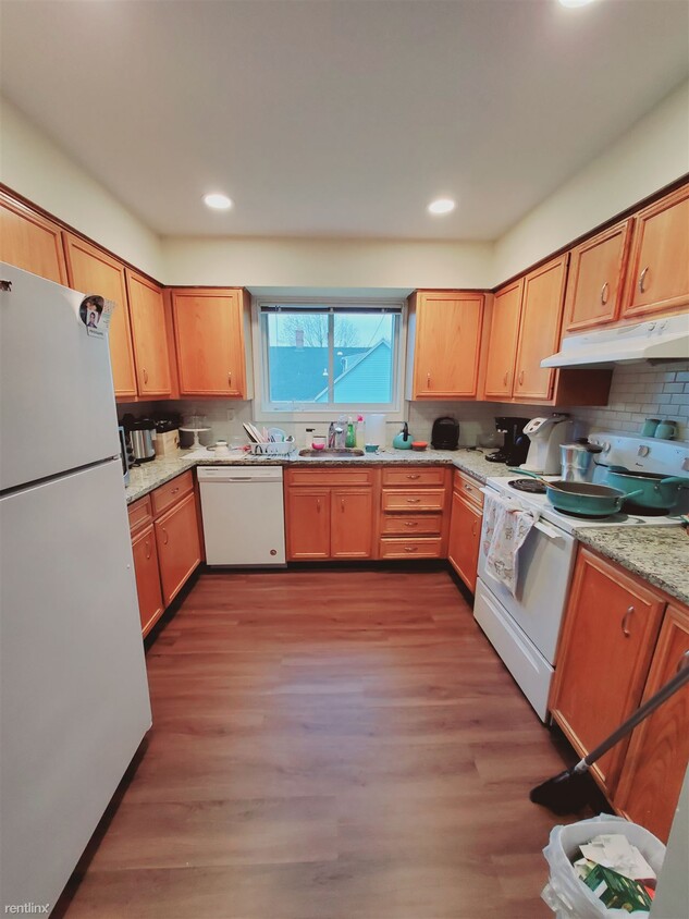Primary Photo - 1 br, 1 bath Condo - 35 Clarks Hill Ave