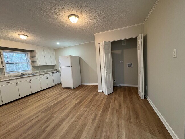 Foto del edificio - Under the cherry blossom tree, one did see, the cutest house on Sandra ever to be!
