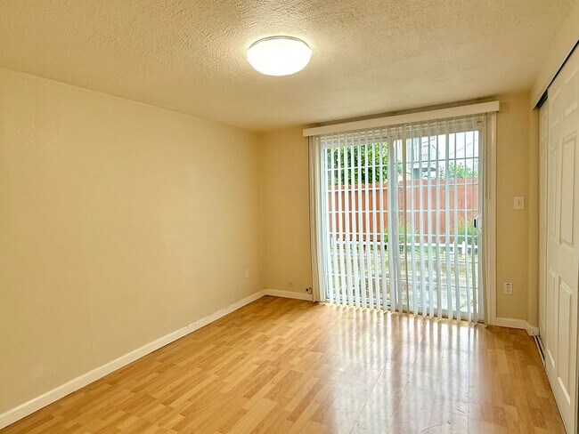 Foto del edificio - $3990 / 4 BR at a Prime Fremont Location!