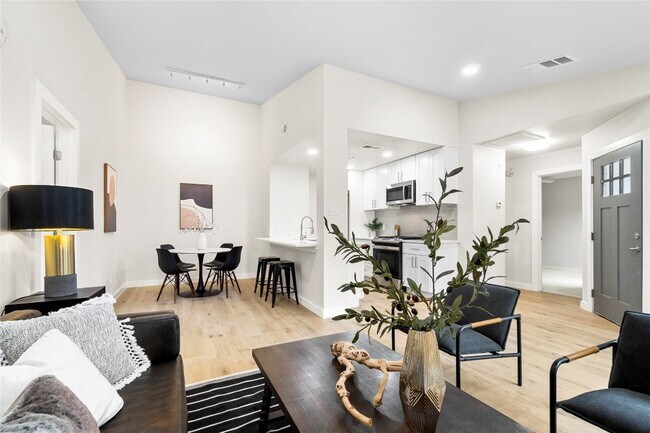 Foto del edificio - 4506 Dorsett Oaks Cir