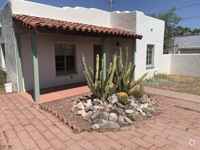 Building Photo - 631 N Tucson Blvd