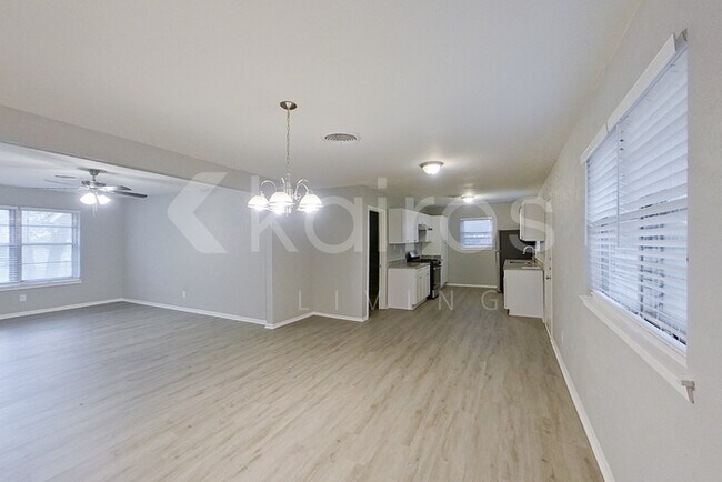 Building Photo - 3609 Grady St