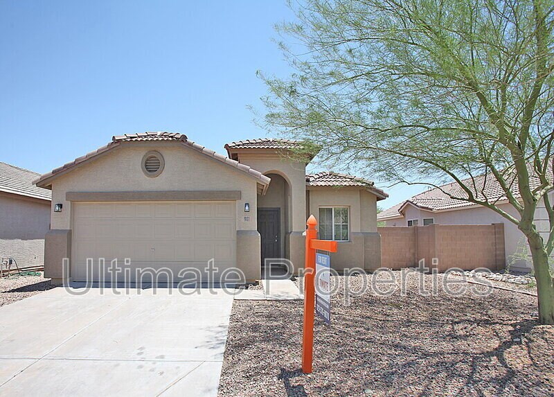 Foto principal - 981 S 242nd Dr