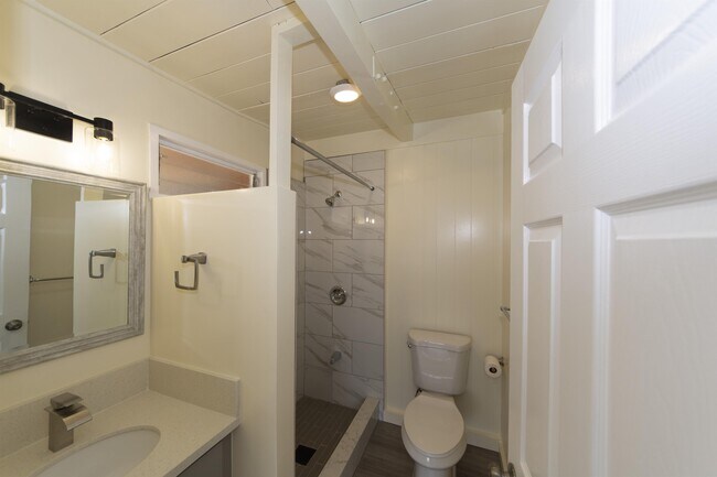 Foto del edificio - 723 Hoomalimali St