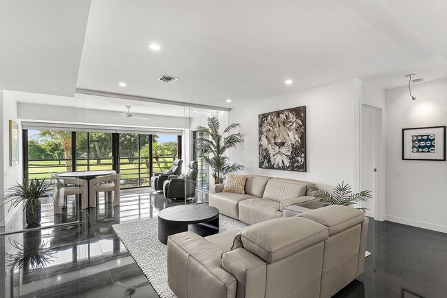 Building Photo - 3804 N Quail Ridge Dr