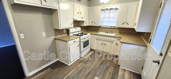 Foto del edificio - 20 E 12th St