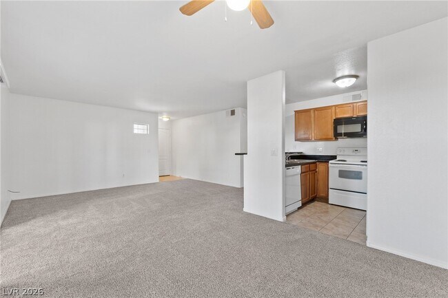 Foto del edificio - 9325 W Desert Inn Rd