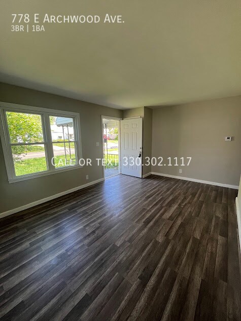Building Photo - 778 E Archwood Ave