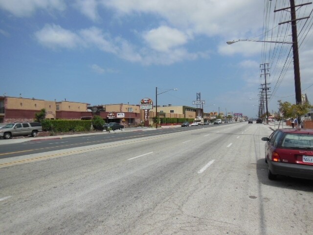 Building Photo - 15630 Crenshaw Blvd