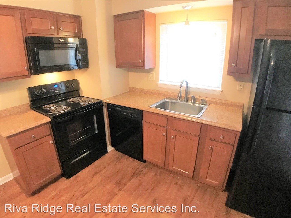 1000 State Ave Unit 4, Coraopolis, PA 15108 Condo for Rent in