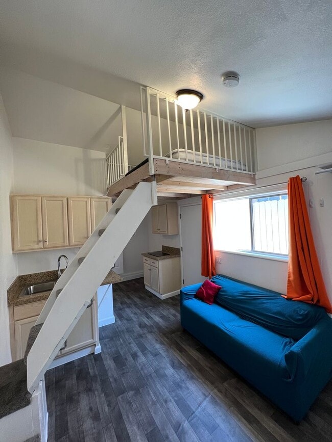 Photo - 14612 S Bahama Ave Apartment