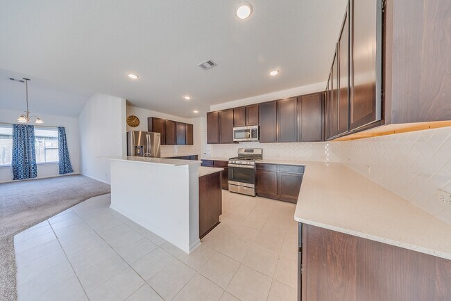 Building Photo - 18843 Cedar Birch Ln