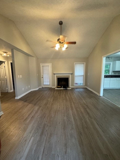 Building Photo - 2222 Skyview Dr