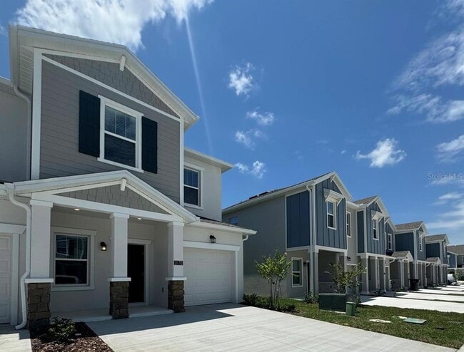 Building Photo - 3170 Laurent Lp