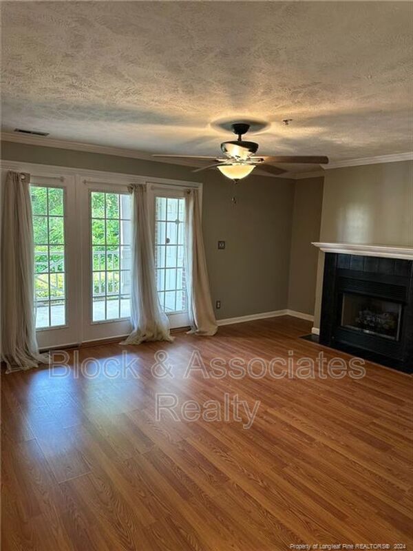 Foto principal - 400 Bubble Creek Ct