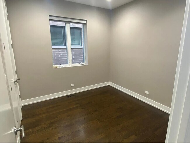 Foto del edificio - 1541 W Fry St