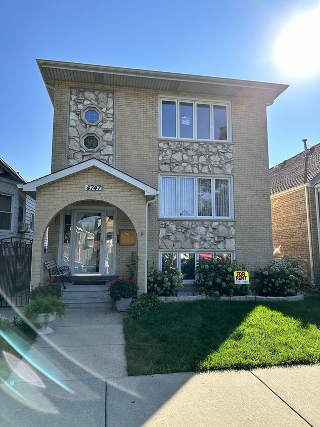 Primary Photo - 4747 S Kildare Ave