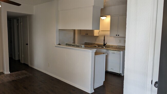 Building Photo - 5104 Herrick Ct