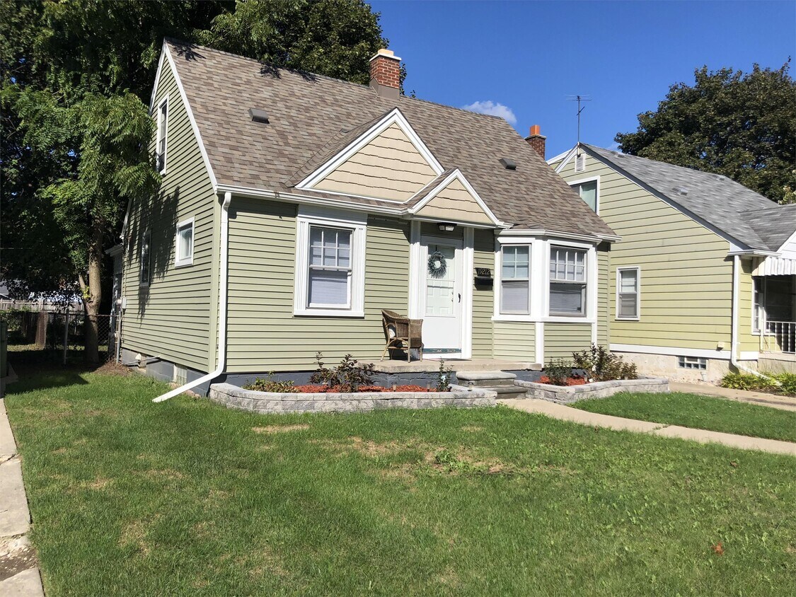 19212 Philomene Blvd, Allen Park, MI 48101 House Rental in Allen Park