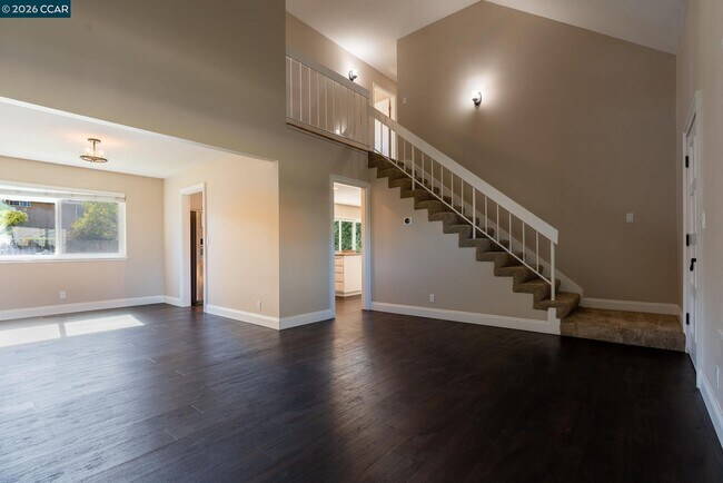 Foto del edificio - 1359 Shade Oak Ln