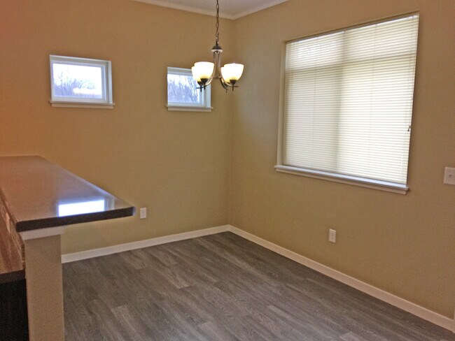 Photo - 129 Linda Path Townhome