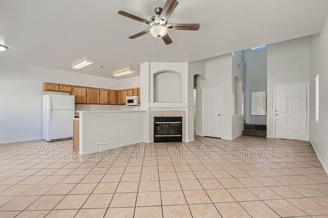 Building Photo - 5860 Aimless St