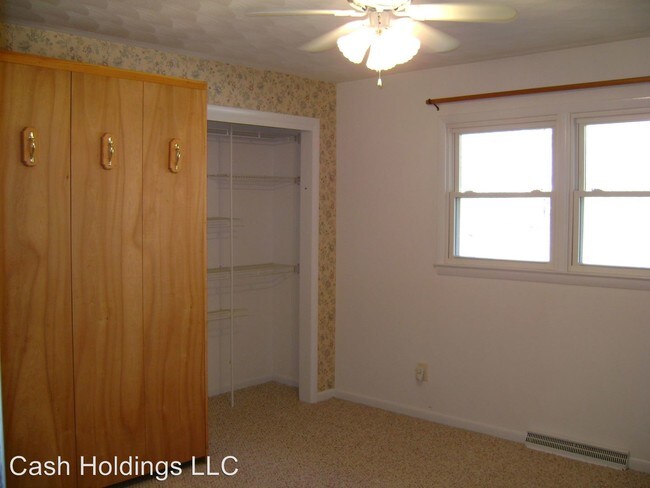 Building Photo - 251 Lynn Hill Rd