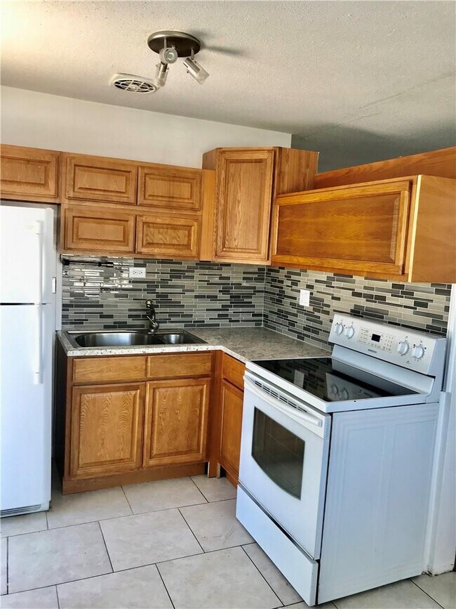 Foto del edificio - 5861 NE 18th Ave