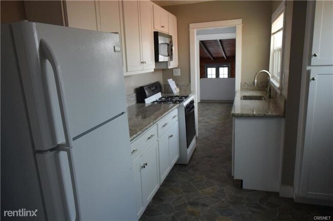 Building Photo - 837 Hermosa Ave