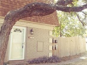 Building Photo - 2304 Barton Village Cir