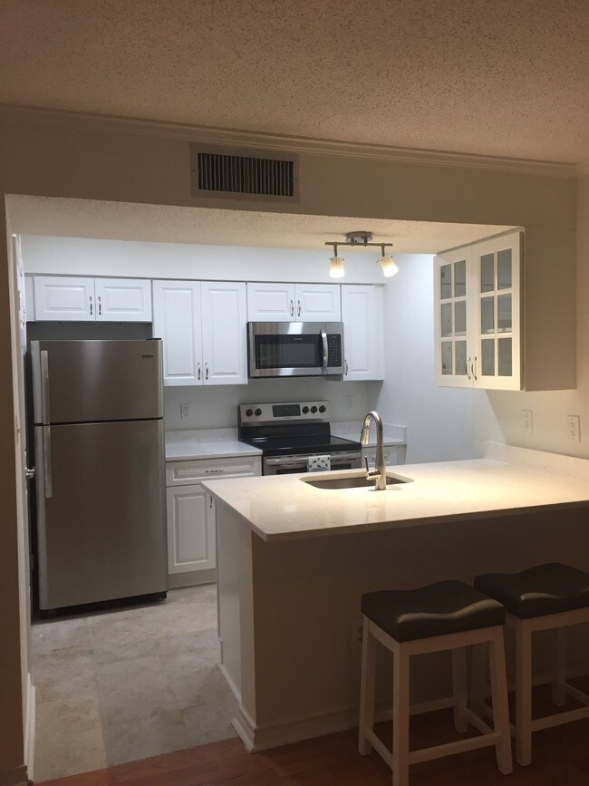 Cocina - 1504 Lincoln Way