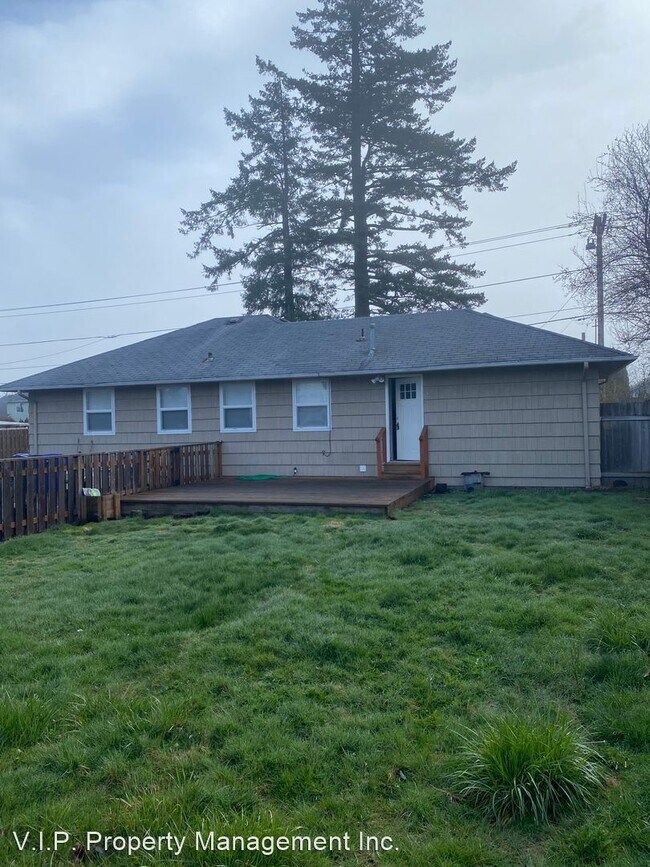 Building Photo - 3 br, 1 bath House - 3215 SE 282nd Ave