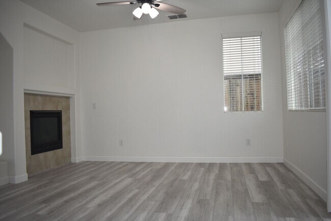 Foto del edificio - 4931 Trouville Ln