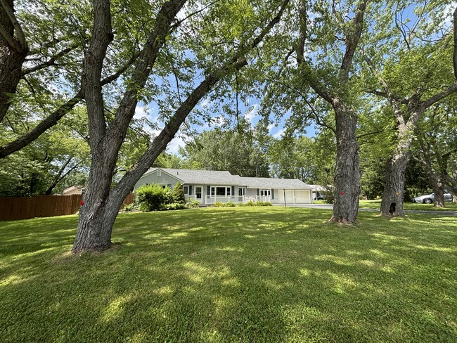 Building Photo - 1051 Mill Rd