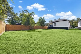 Building Photo - 120 W Mulberry Ave Building Photo - 120 W Mulberry Ave