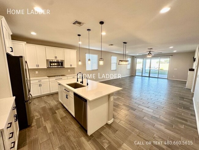 Foto del edificio - 24135 Corn St