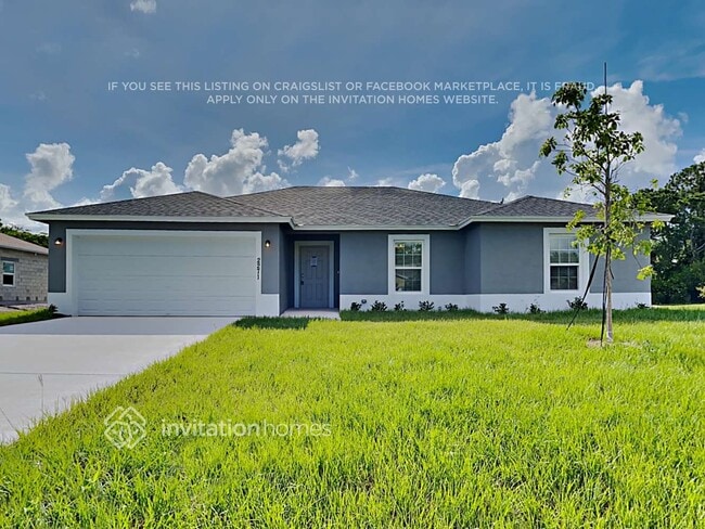 Building Photo - 2271 SE Maize St