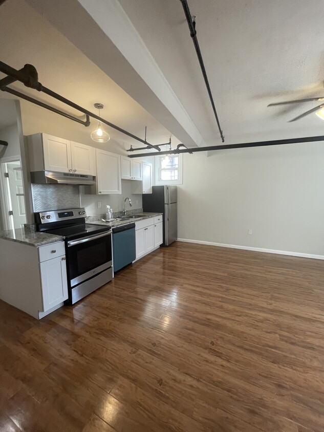 Foto principal - 177 Winthrop Rd
