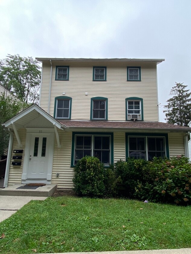Primary Photo - 93 Washington Ave