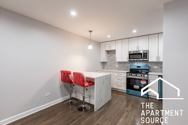 Building Photo - 420 W Aldine Ave