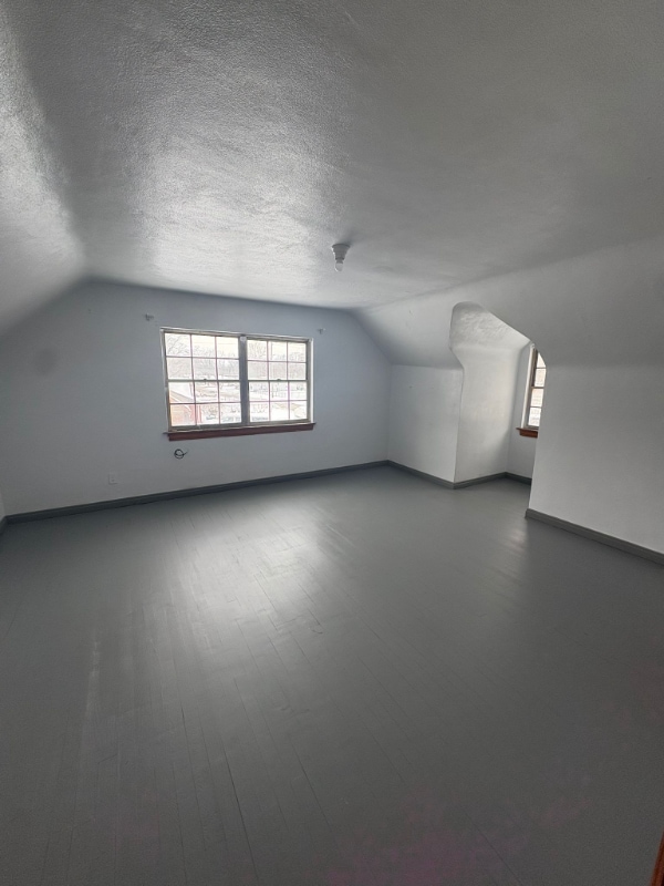 Building Photo - 980 De Couagne Dr