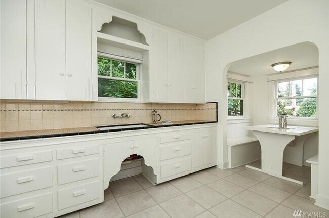 Original Kitchen - 905 N 103rd St