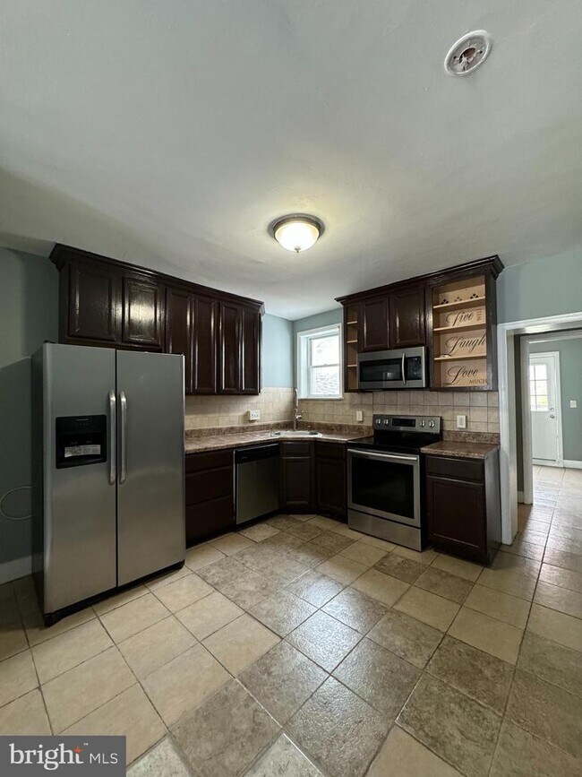 Kitchen - 510 Norris St