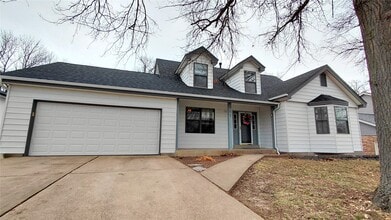 Building Photo - 961 Villa Gran Way