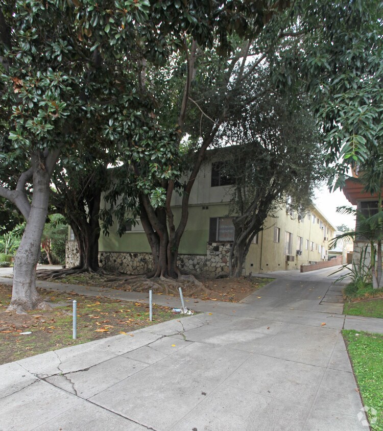 1735 Winona Blvd, Los Angeles, CA 90027 Apartments in Los Angeles, CA