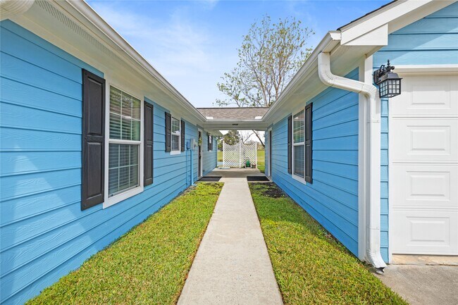 Foto del edificio - 140 Meadowview Dr